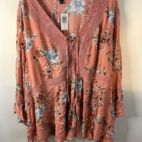 Torrid Boho Babydoll Top Plus Size 5X Pink Floral Tassel Lace Up Crochet - Picture 5 of 6